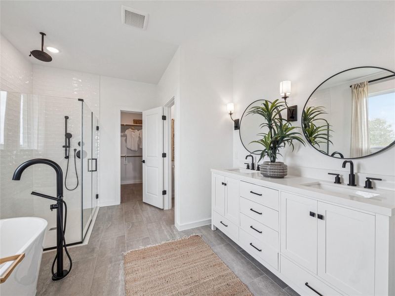 Spa-like primary bath (*Photo not of actual home and used for illustration purposes only.)