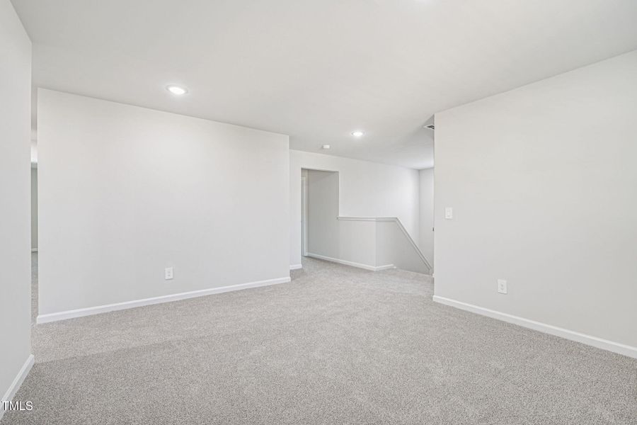 28-web-or-mls-Raleigh - Oak Manor - 721