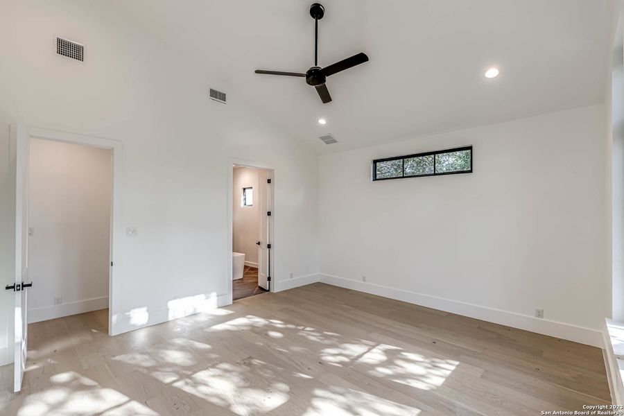 Spacious, unfurnished interior of a new home in , San Antonio (Image 31). Spacious, unfurnished interior of a new home in , San Antonio (Image 31).