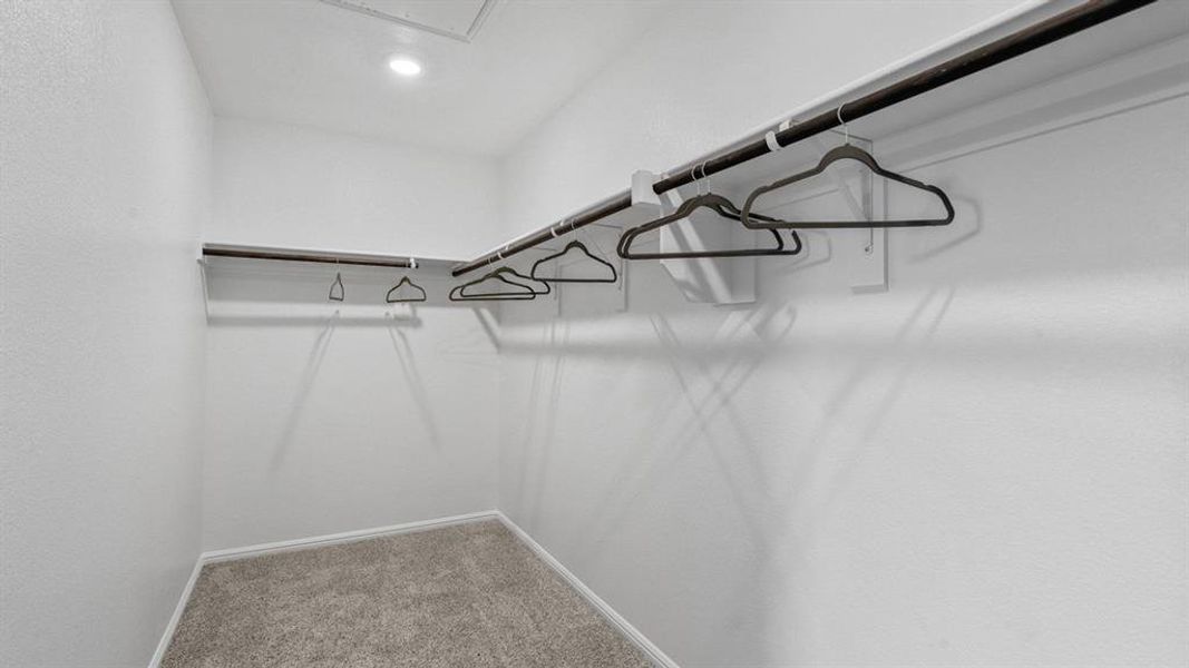 Spacious, unfurnished interior of a new home in Bella Vista, Granbury (Image 21).