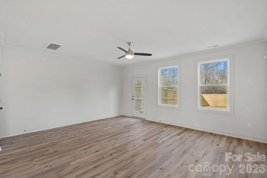 Spacious, unfurnished interior of a new home in , Charlotte (Image 19).