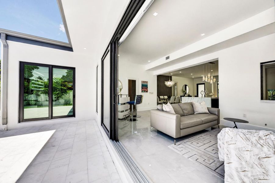 021-013-Living Room-1500x999 021-013-Living Room-1500x999
