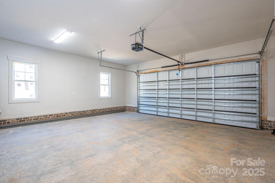 Spacious, unfurnished interior of a new home in , Newton (Image 26).