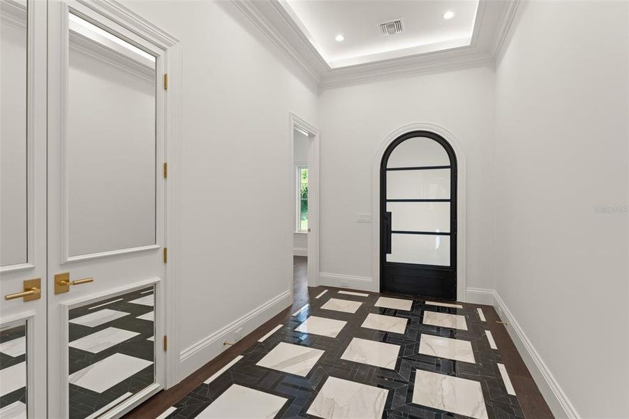 Spacious, unfurnished interior of a new home in , Windermere (Image 59).
