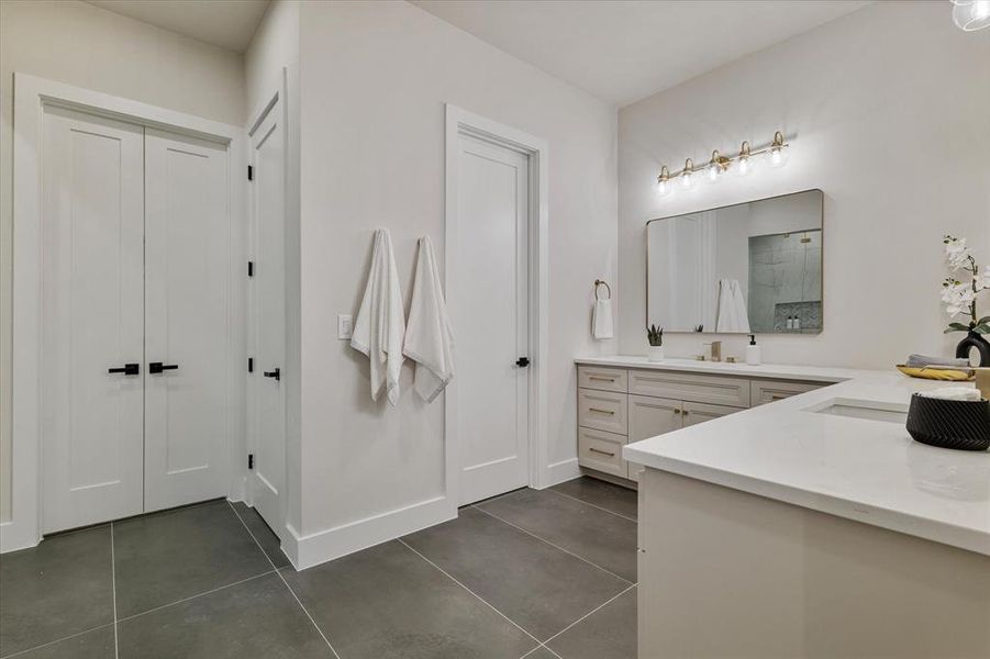 Furnished interior view inside a new home in , Southlake (Image 15).