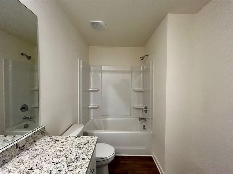 Furnished interior view inside a new home in Shoals Crossing, Conyers (Image 7). Furnished interior view inside a new home in Shoals Crossing, Conyers (Image 7).