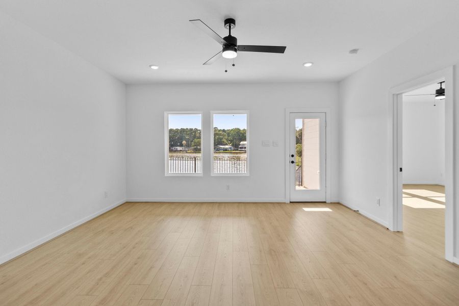 Spacious, unfurnished interior of a new home in Lake Conroe Cove, Willis (Image 25). Spacious, unfurnished interior of a new home in Lake Conroe Cove, Willis (Image 25).