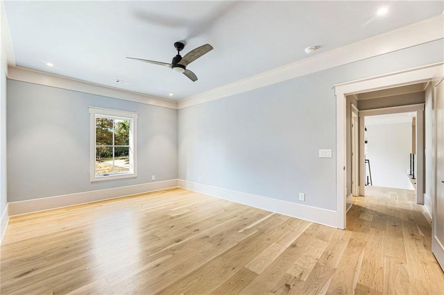 Spacious, unfurnished interior of a new home in , Alpharetta (Image 27).