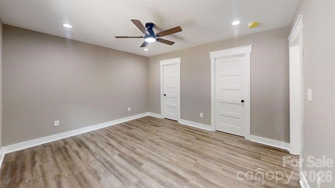 Spacious, unfurnished interior of a new home in , Lawndale (Image 23).