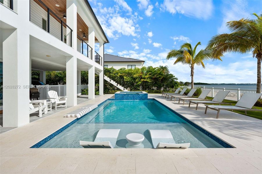Exterior details and patio area of a home in , Marathon (Image 32).