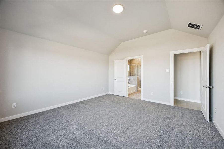Spacious, unfurnished interior of a new home in Freeman Farms, Kaufman (Image 13). Spacious, unfurnished interior of a new home in Freeman Farms, Kaufman (Image 13).