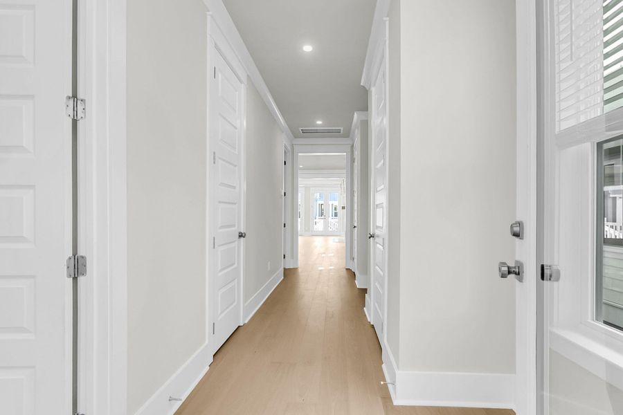 Spacious, unfurnished interior of a new home in Miller's Crossing, Johns Island (Image 24).