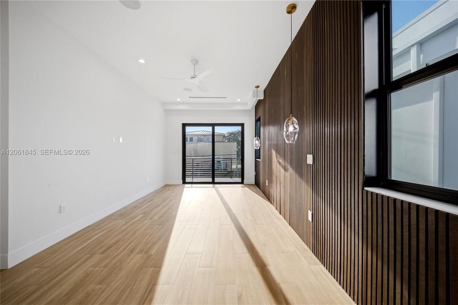 Spacious, unfurnished interior of a new home in , Fort Lauderdale (Image 68).