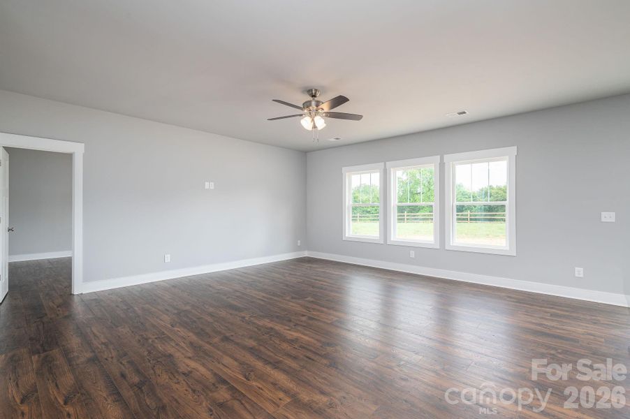 Spacious, unfurnished interior of a new home in , Maiden (Image 29).