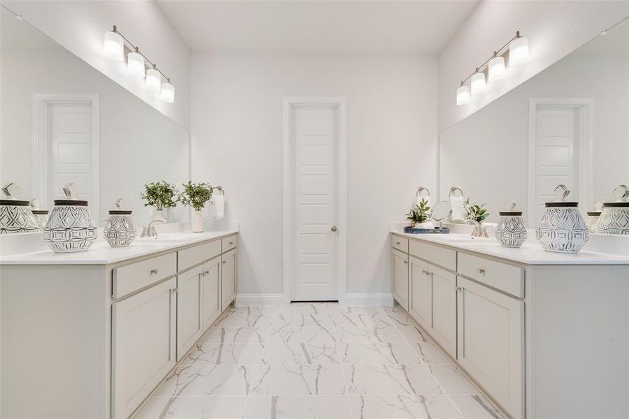 Furnished interior view inside a new home in Bayside, Rowlett (Image 29).