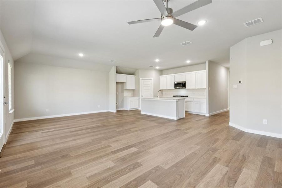 Spacious, unfurnished interior of a new home in Madero, Haslet (Image 24). Spacious, unfurnished interior of a new home in Madero, Haslet (Image 24).