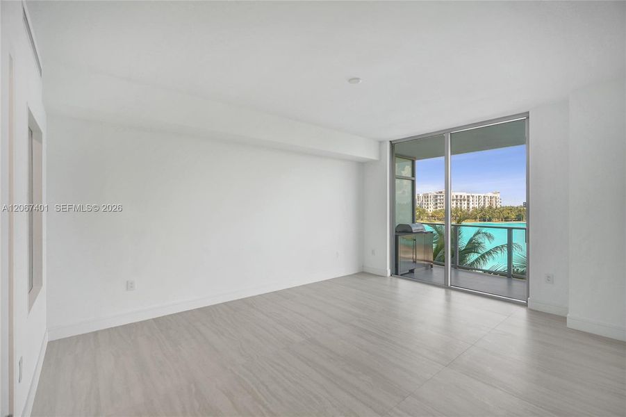 Spacious, unfurnished interior of a new home in , Miami (Image 28).