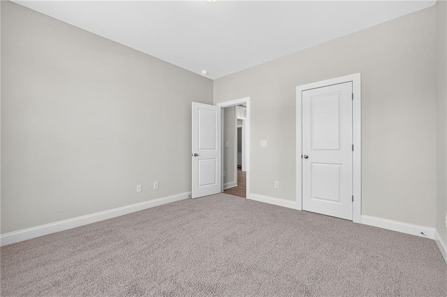 Spacious, unfurnished interior of a new home in , Jefferson (Image 37).