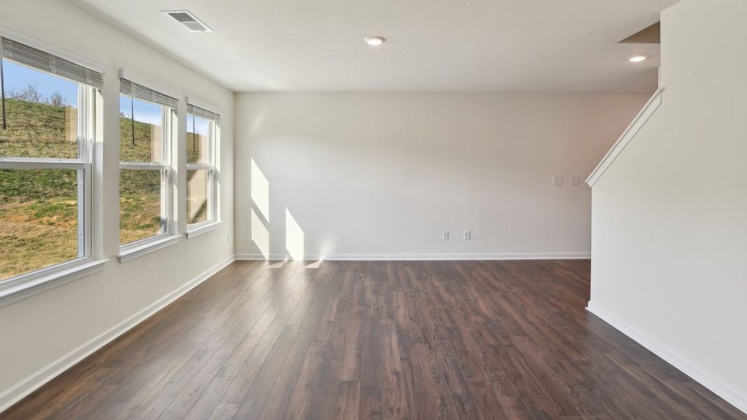 Spacious, unfurnished interior of a new home in Johnson Farms, Greeneville (Image 14).
