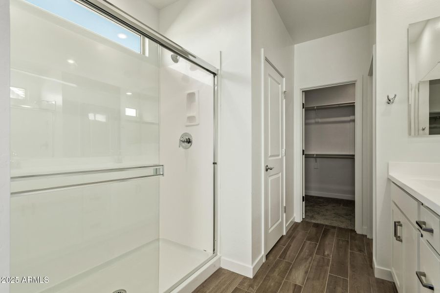 24 Monte Lindo 24 Monte Lindo