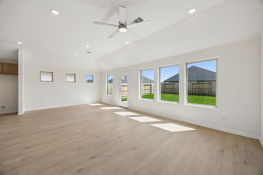 Spacious, unfurnished interior of a new home in Riviera Pines, Huffman (Image 17). Spacious, unfurnished interior of a new home in Riviera Pines, Huffman (Image 17).