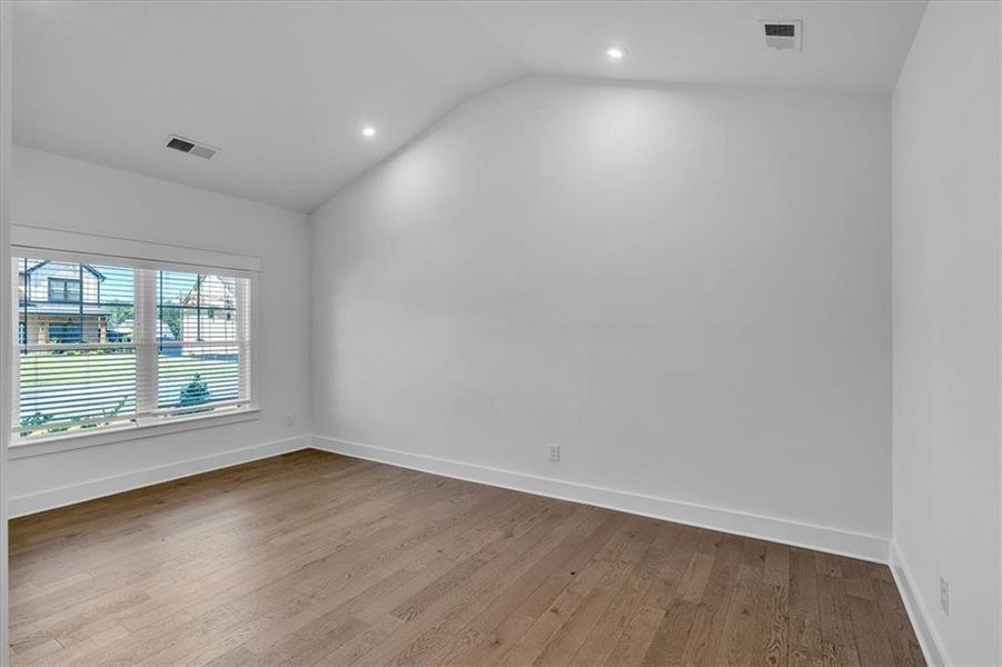 Spacious, unfurnished interior of a new home in Springside Reserve, Powder Springs (Image 16).