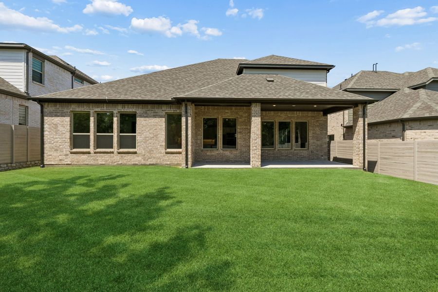 Exterior details and patio area of a home in Painted Tree Lakeside, McKinney (Image 3).