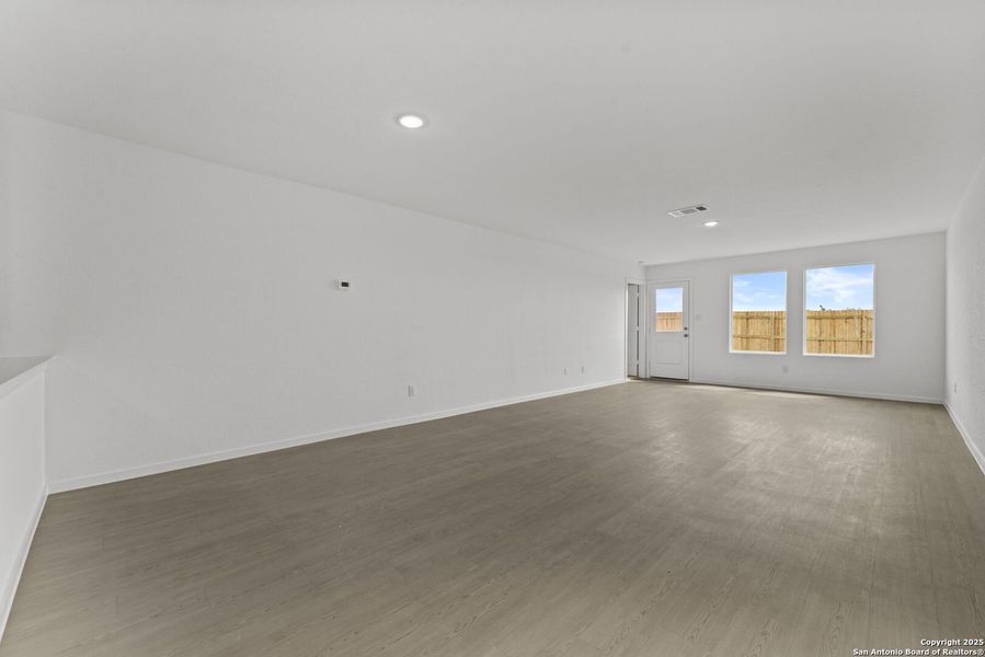 Spacious, unfurnished interior of a new home in , New Braunfels (Image 15).