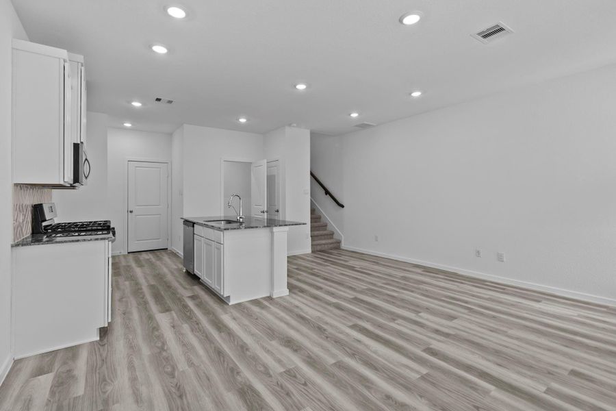 Image 21 of a home in .