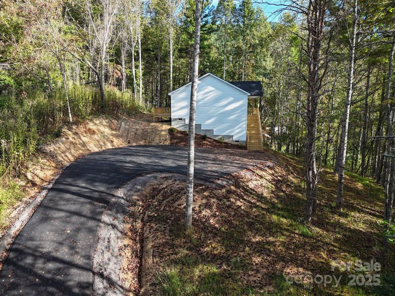 Image 40 of a home in .