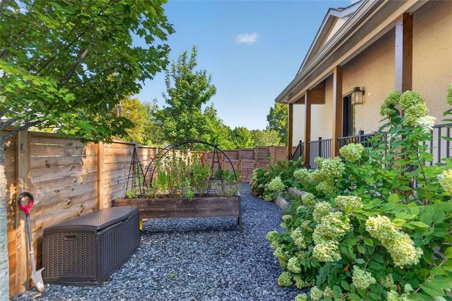 Exterior details and patio area of a home in , Alpharetta (Image 22).
