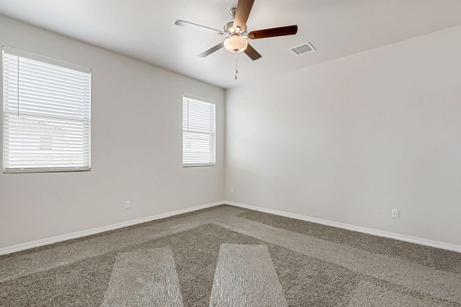 Spacious, unfurnished interior of a new home in Desert Breeze, Horizon City (Image 32). Spacious, unfurnished interior of a new home in Desert Breeze, Horizon City (Image 32).