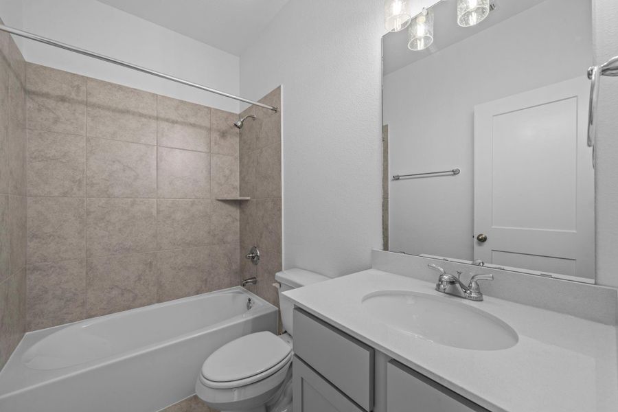 Whether you’re hosting family and friends or for the kiddos, our secondary bathrooms invite you to relax, refresh, and feel right at home.