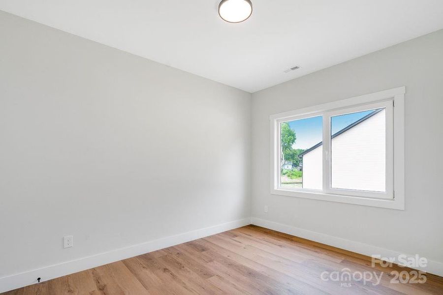 Spacious, unfurnished interior of a new home in , Lincolnton (Image 14).