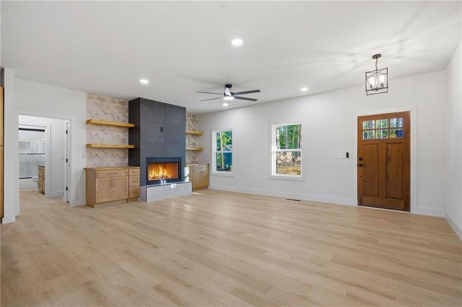 Spacious, unfurnished interior of a new home in , Ellijay (Image 18).