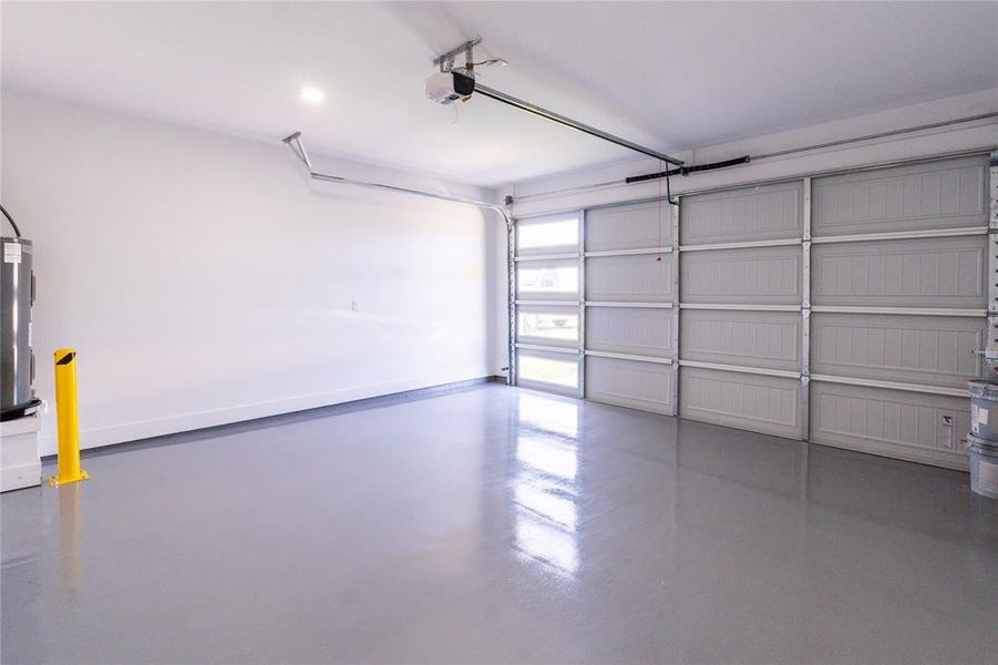 Spacious, unfurnished interior of a new home in , Gun Barrel City (Image 14). Spacious, unfurnished interior of a new home in , Gun Barrel City (Image 14).