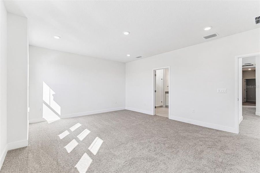 Spacious, unfurnished interior of a new home in Vistera of Venice – Garden Series, Nokomis (Image 29).