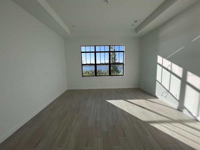 Spacious, unfurnished interior of a new home in Tesoro Club, Port St. Lucie (Image 10).