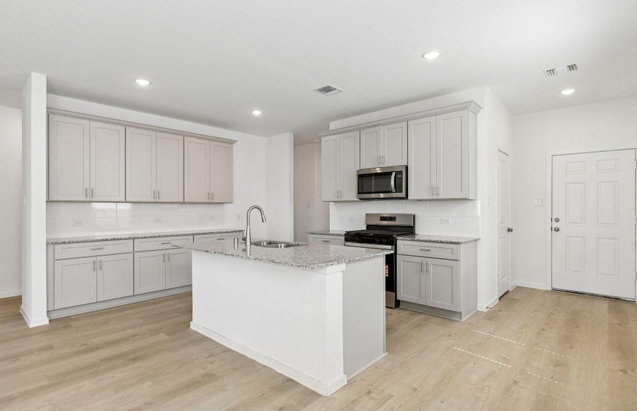 Furnished interior view inside a new home in Stokesbury, Waller (Image 7).