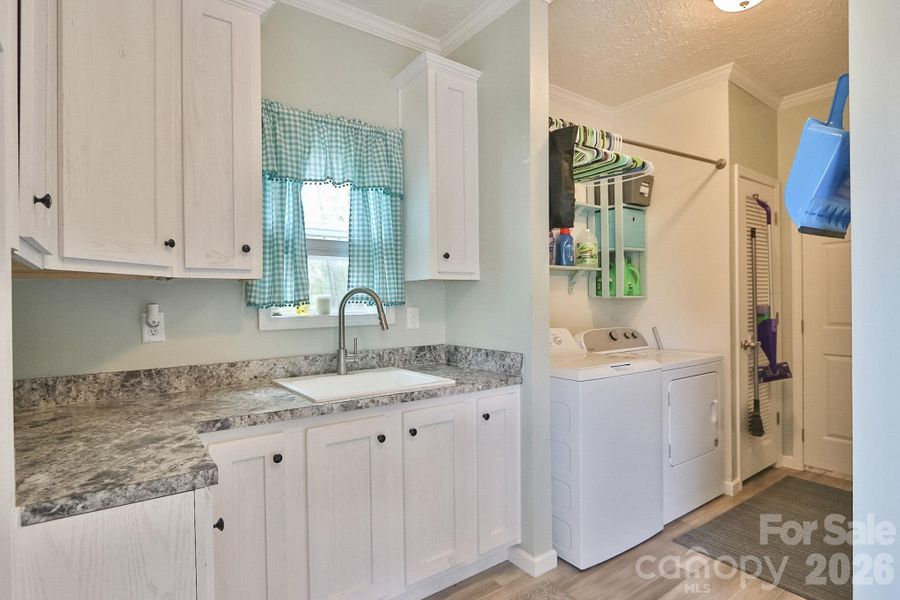 Furnished interior view inside a new home in , Shelby (Image 13).