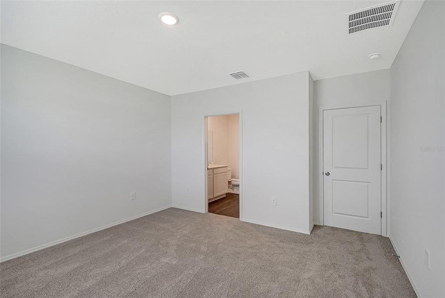 Spacious, unfurnished interior of a new home in Broadleaf, Parrish (Image 17).