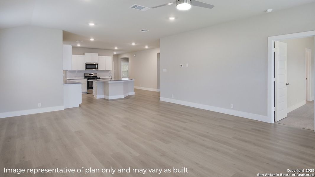 Spacious, unfurnished interior of a new home in Riverstone at Westpointe, San Antonio (Image 16).