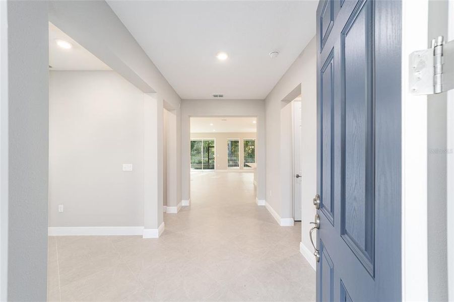 Spacious, unfurnished interior of a new home in , Ocala (Image 17).