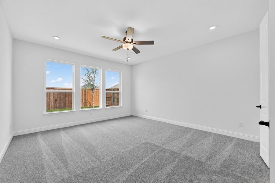 Spacious, unfurnished interior of a new home in South Oak, Lakewood Village (Image 20).