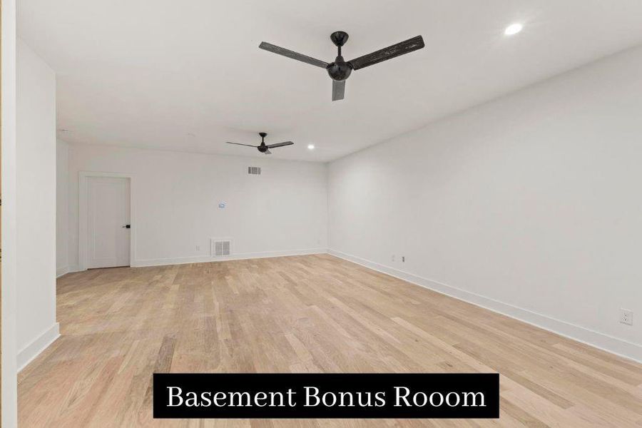 Spacious, unfurnished interior of a new home in Laurel Brooke, Peachtree City (Image 45).