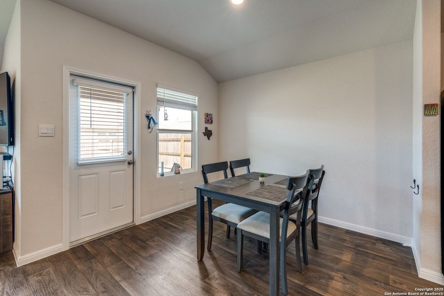 Furnished interior view inside a new home in Heather Glen, New Braunfels (Image 8).