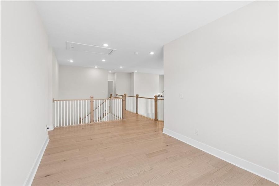 Spacious, unfurnished interior of a new home in Meadow Brook Farms, Cumming (Image 16).