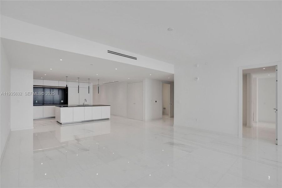 Spacious, unfurnished interior of a new home in , Miami (Image 21).