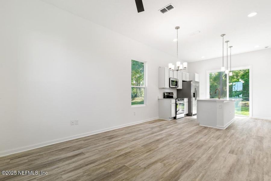 Spacious, unfurnished interior of a new home in , Jacksonville (Image 50).