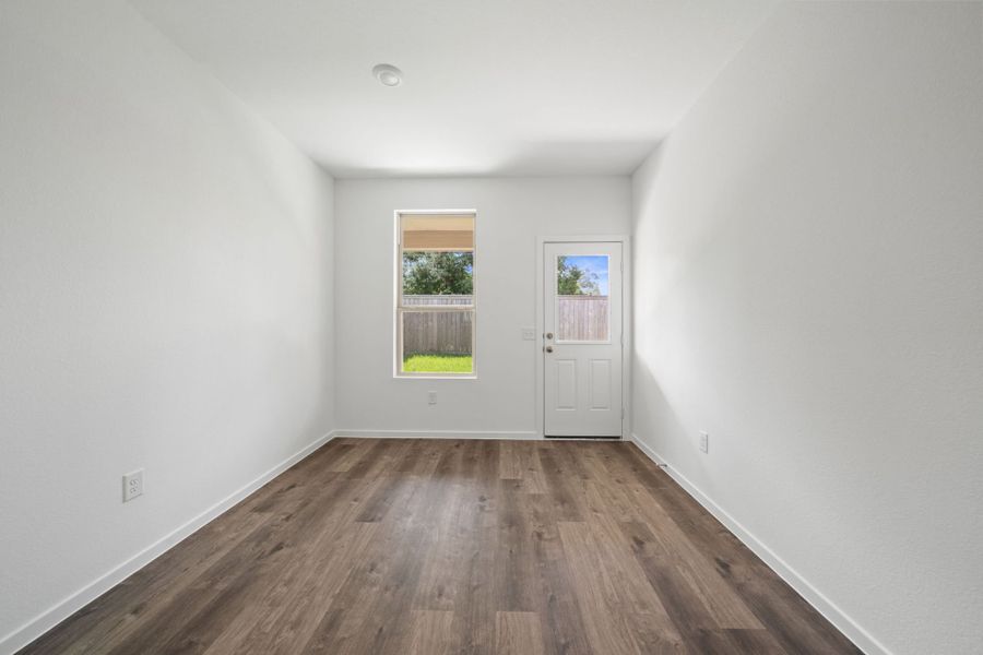 Dining Area Dining Area